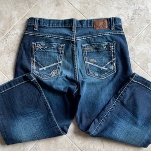 BKE Buckle stretch denim capri jeans